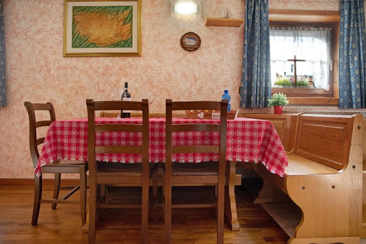 Chalet Maffins 1 Livigno Apartment